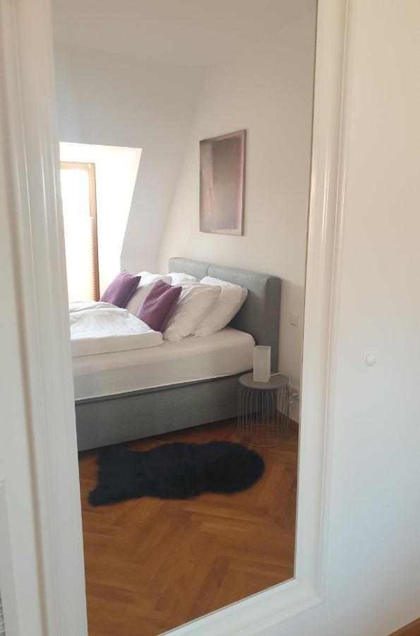 Modernes Apartment An Der Frauenkirche เดรสเดน ภายนอก รูปภาพ